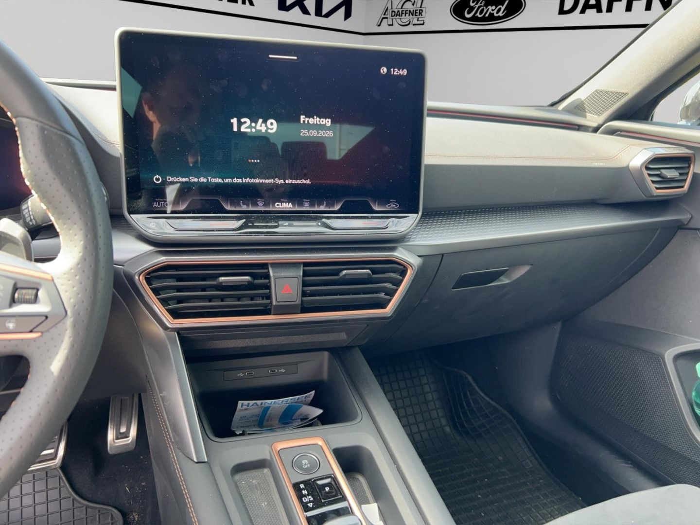 Fahrzeugabbildung CUPRA Formentor 1.5 eTSI 110 kW Navi Digitales Cockpit