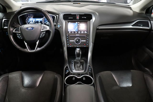 Fahrzeugabbildung Ford Mondeo Lim. Titanium 1HAND|VOLL.AUSSTATTUNG|