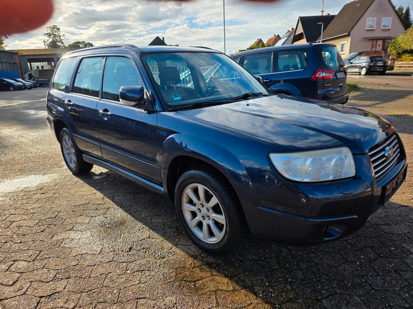 Subaru Forester 2005 — interior