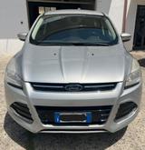 Ford Kuga 2.0 TDCI 140 CV 4WD Powershift - Ford Kuga mit Halbautomatikschaltung