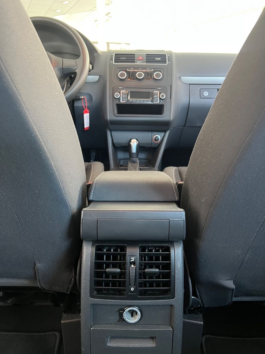 Fahrzeugabbildung Volkswagen Touran 2.0 TDI DSG