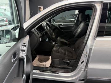 Volkswagen Tiguan - 9