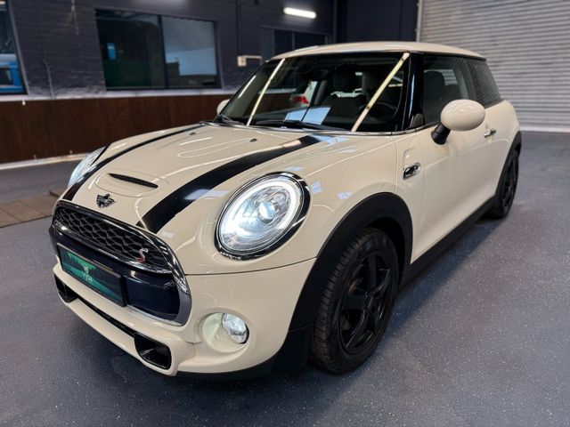 MINI COOPER SD Chili  BI-Xenon SHZ PDC SPORT TEMPOMAT