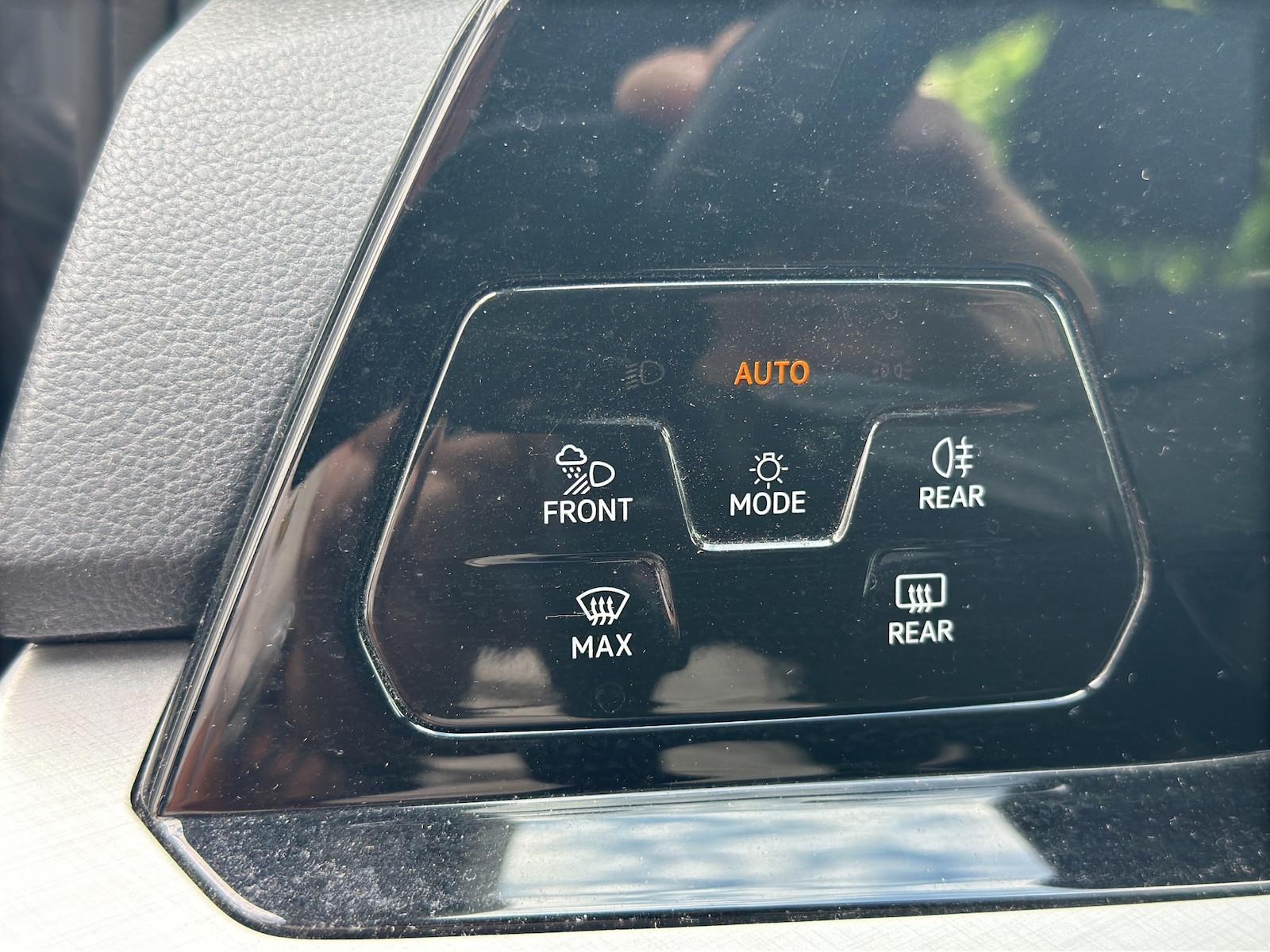 Volkswagen Golf 1.5 TSI Lim. Life LED Matrix Pano APP, миниатюра 25