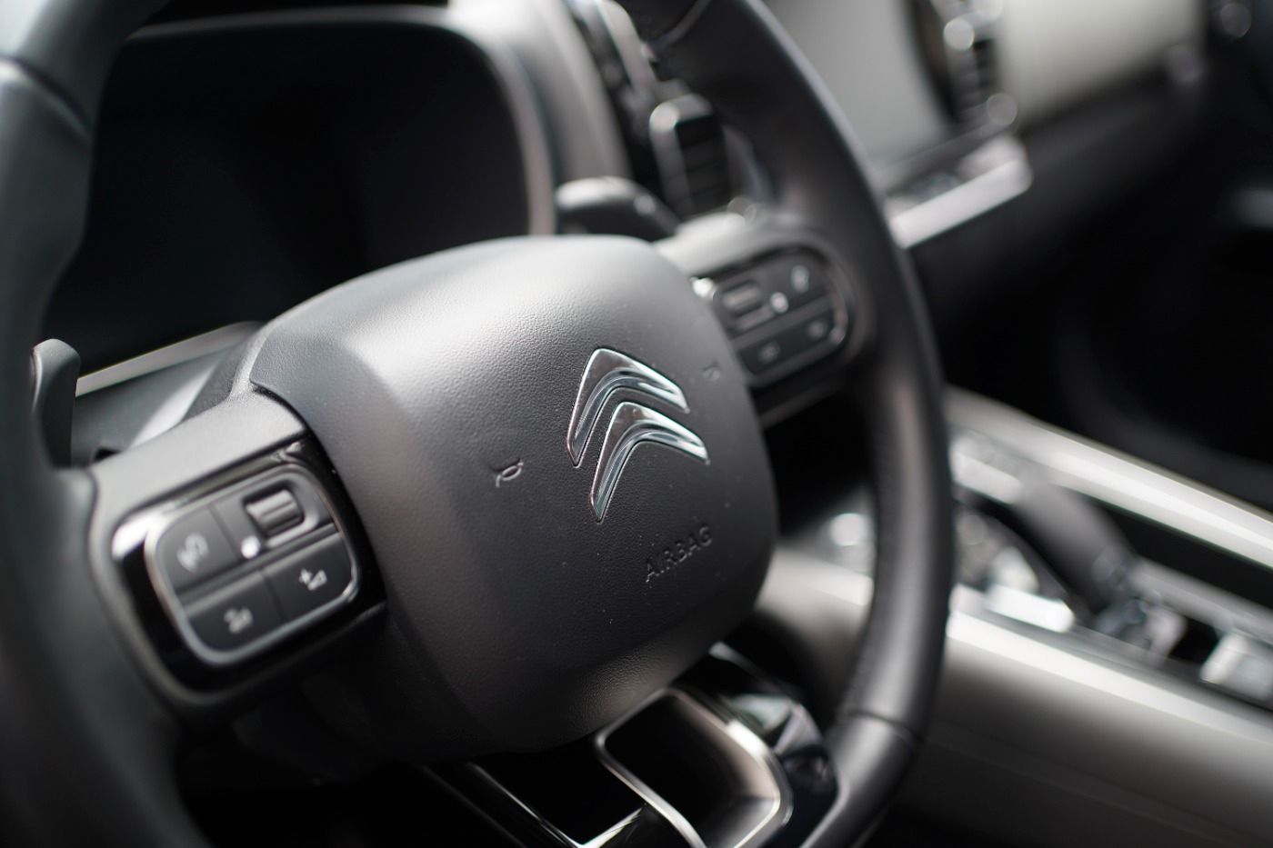 Fahrzeugabbildung Citroën C5 Aircross PureTech 180 EAT8 Shine Pack Automat