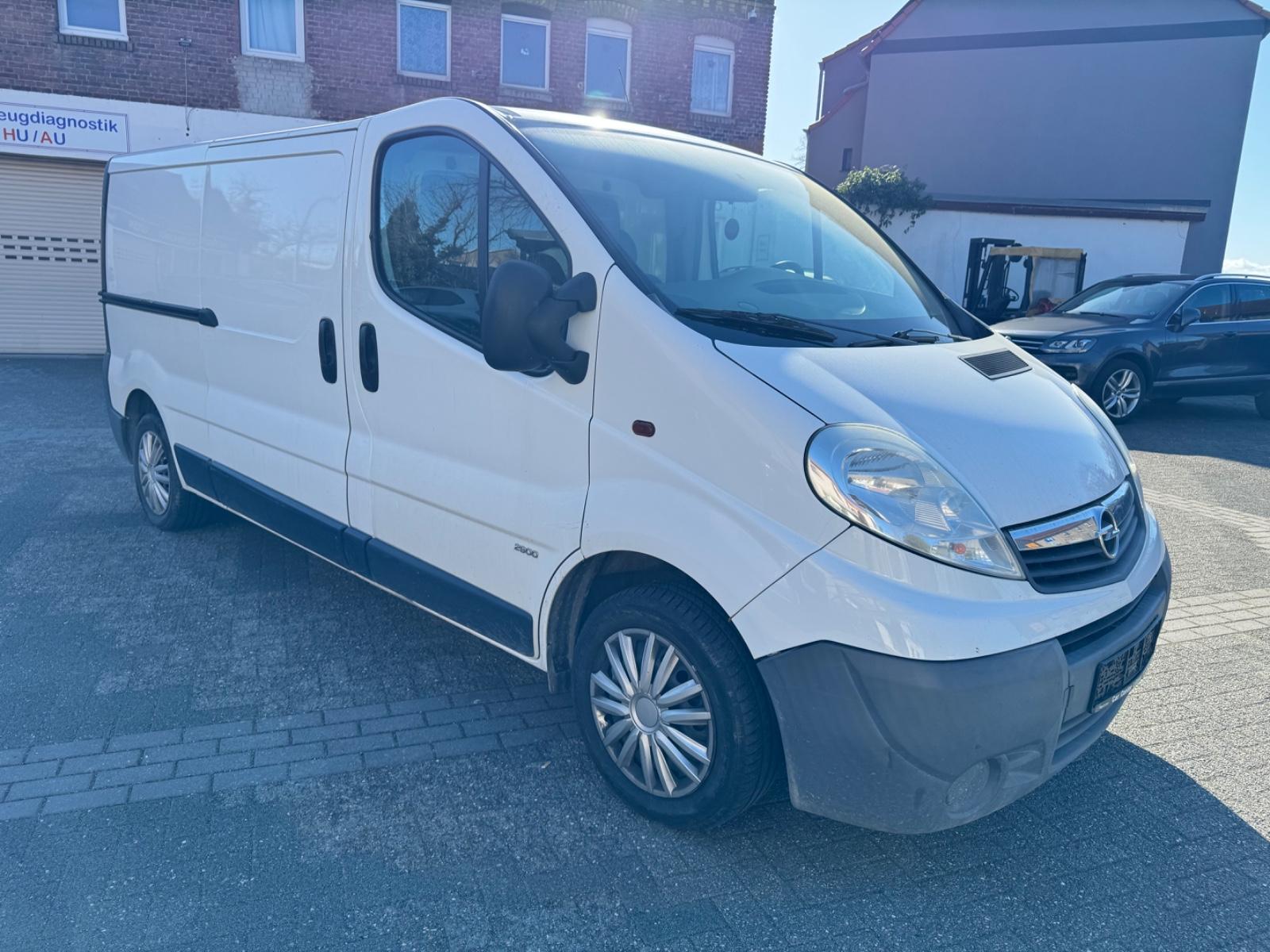 Opel Vivario