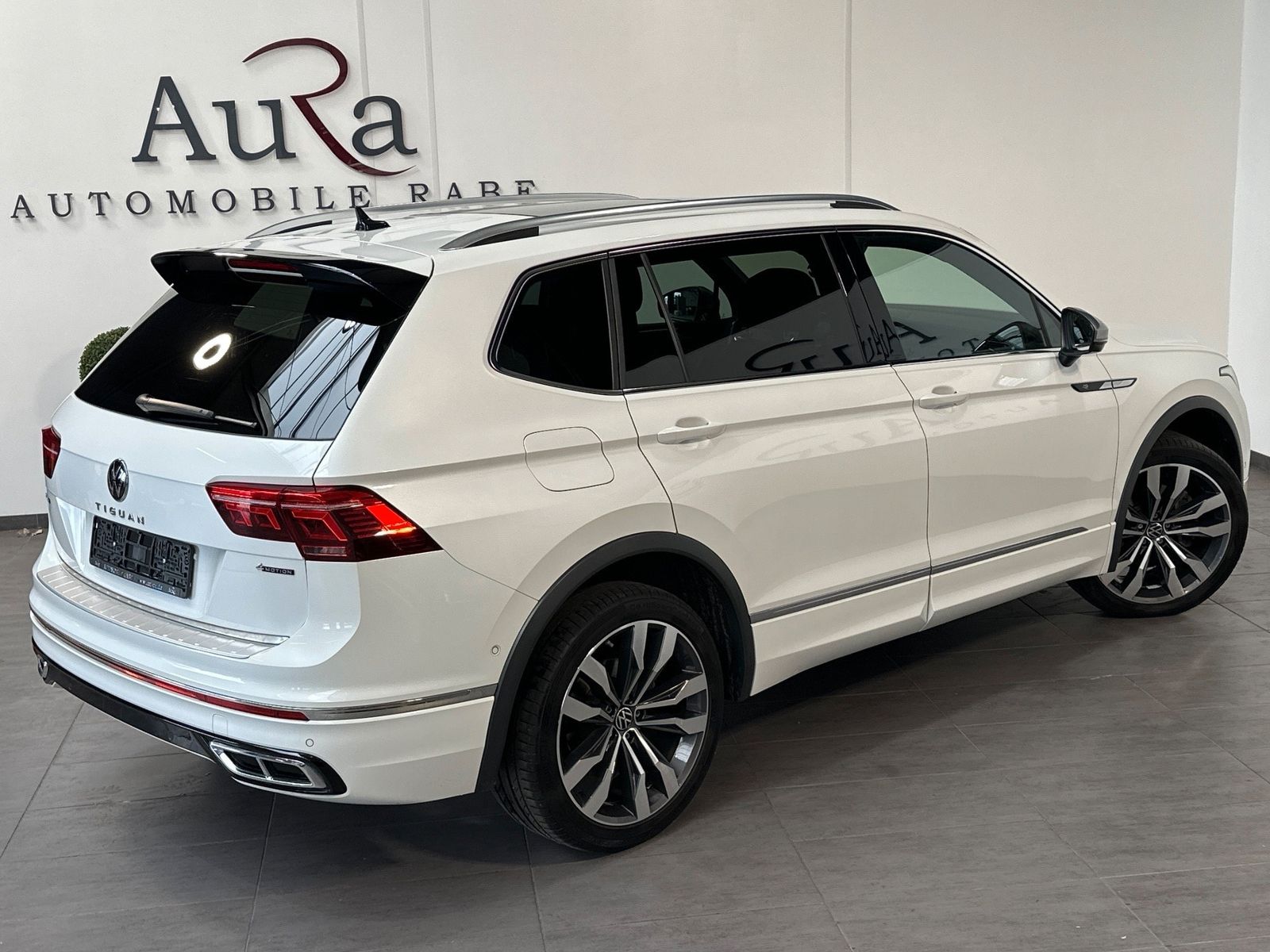 Fahrzeugabbildung Volkswagen Tiguan Allspace 2.0 TDI DSG 4M R-Line NAV+LED
