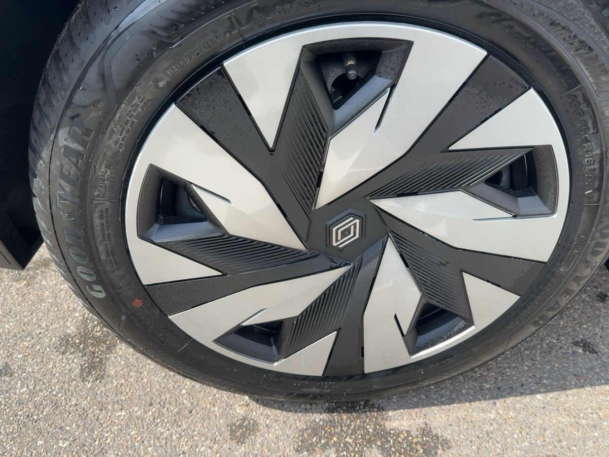 Fahrzeugabbildung Renault Clio Evolution TCe 115 - mit KI generiert/bearbeitet