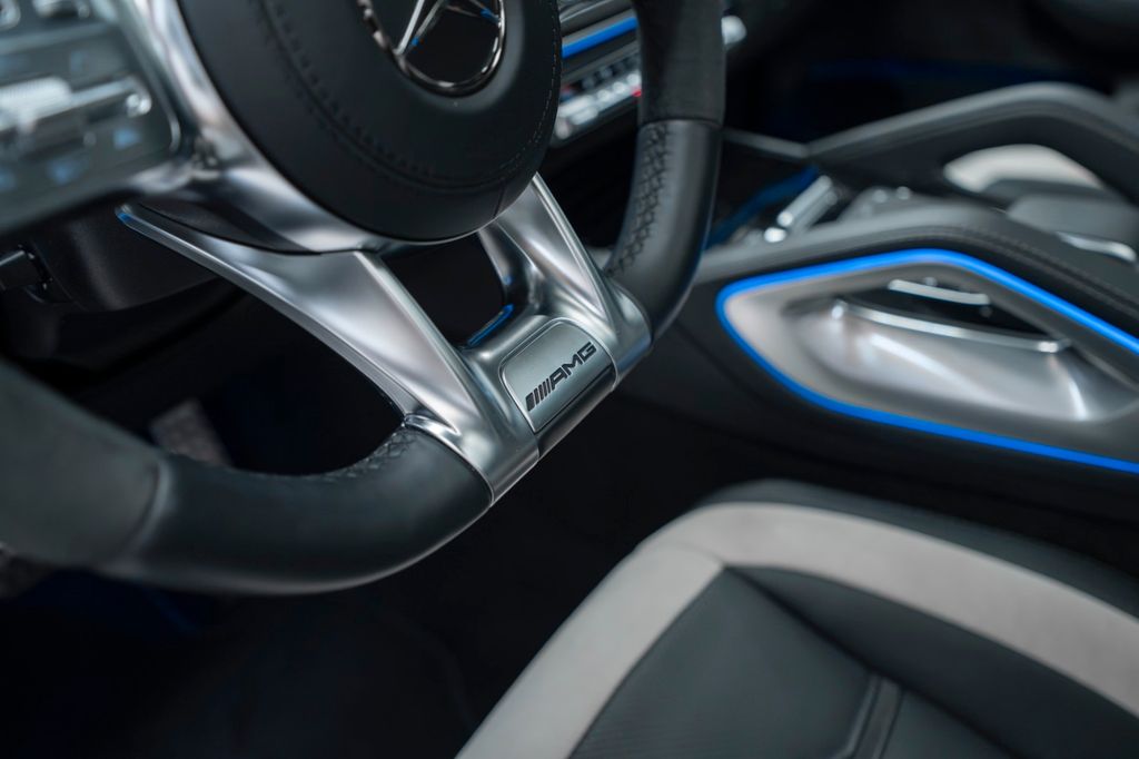 GLE 63 AMG COUPE BLACK / BLACK CARBON - Bild 30