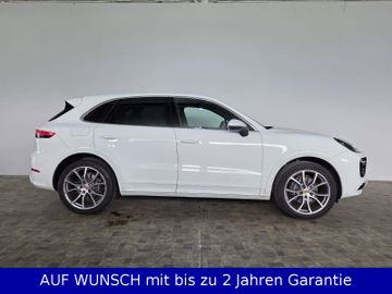 Porsche Cayenne - 1