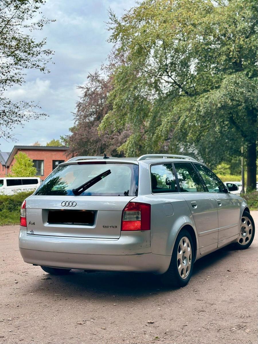Audi A4 2004 — photo 5