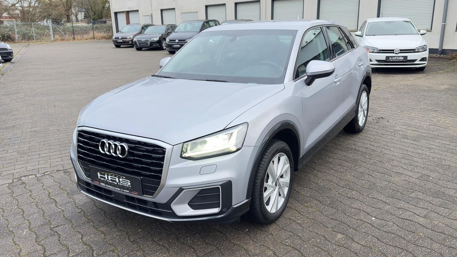Audi Q2 1.4 TFSI design / Navi / Alu / LED / Navi /