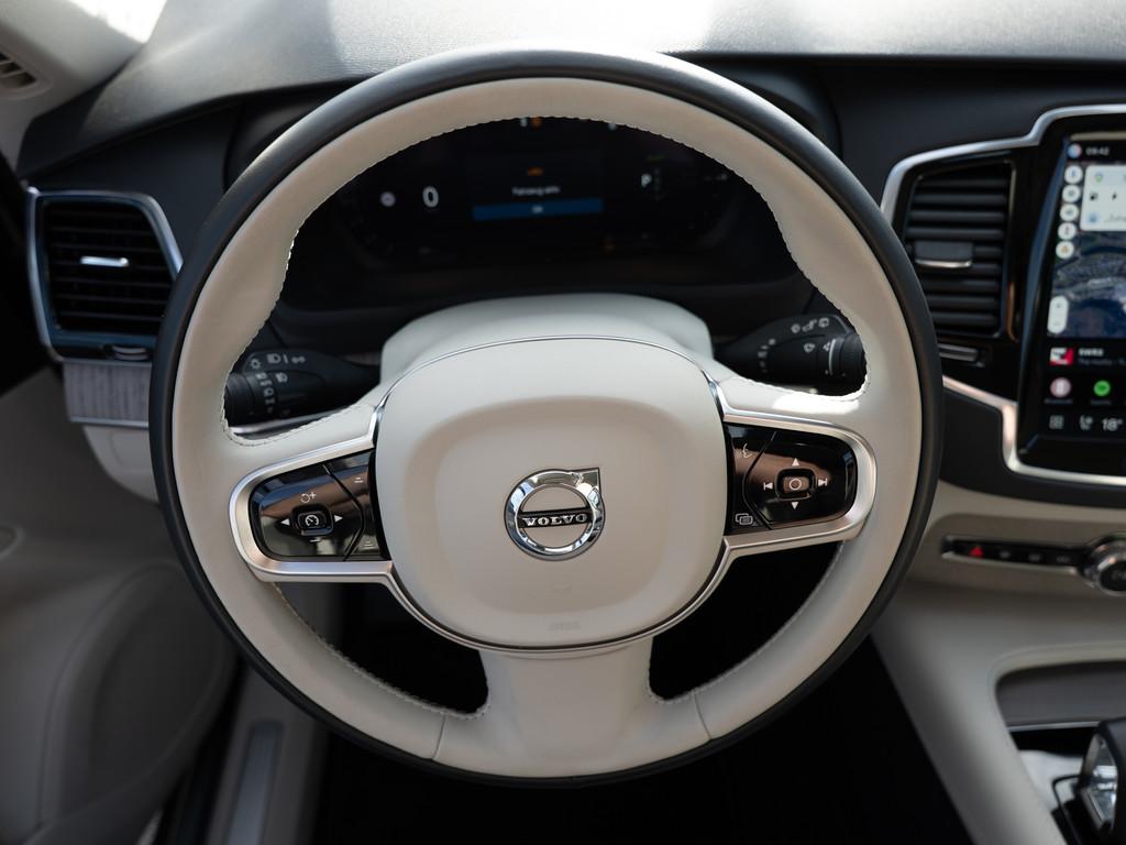 Volvo XC90 Recharge T8 AWD AHK ACC FACEL. STANDHZ LED