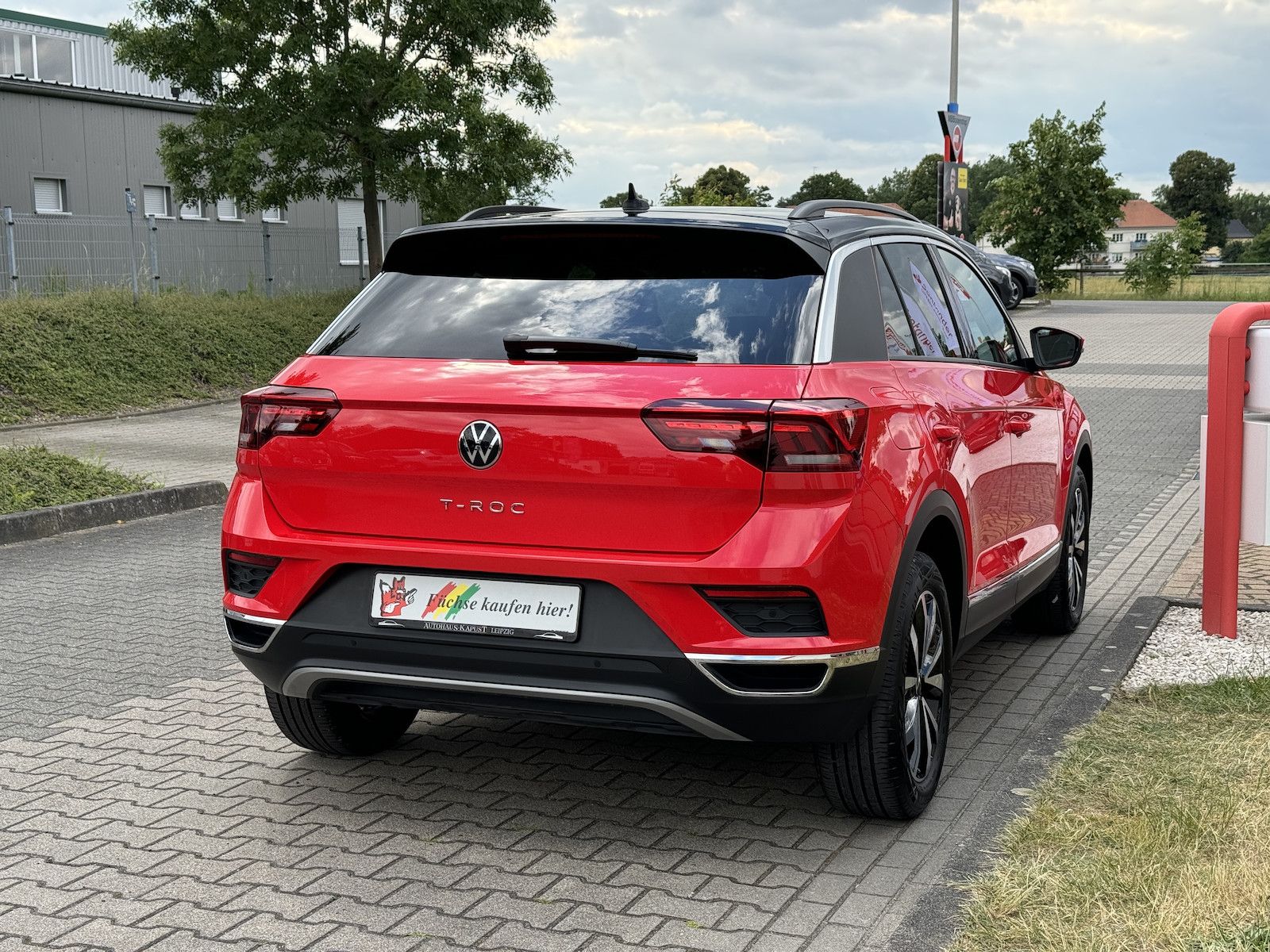 Fahrzeugabbildung Volkswagen T-Roc Sport 1.5 Beats/1.Hd/LED/Navi/ACC/Spur/VZE