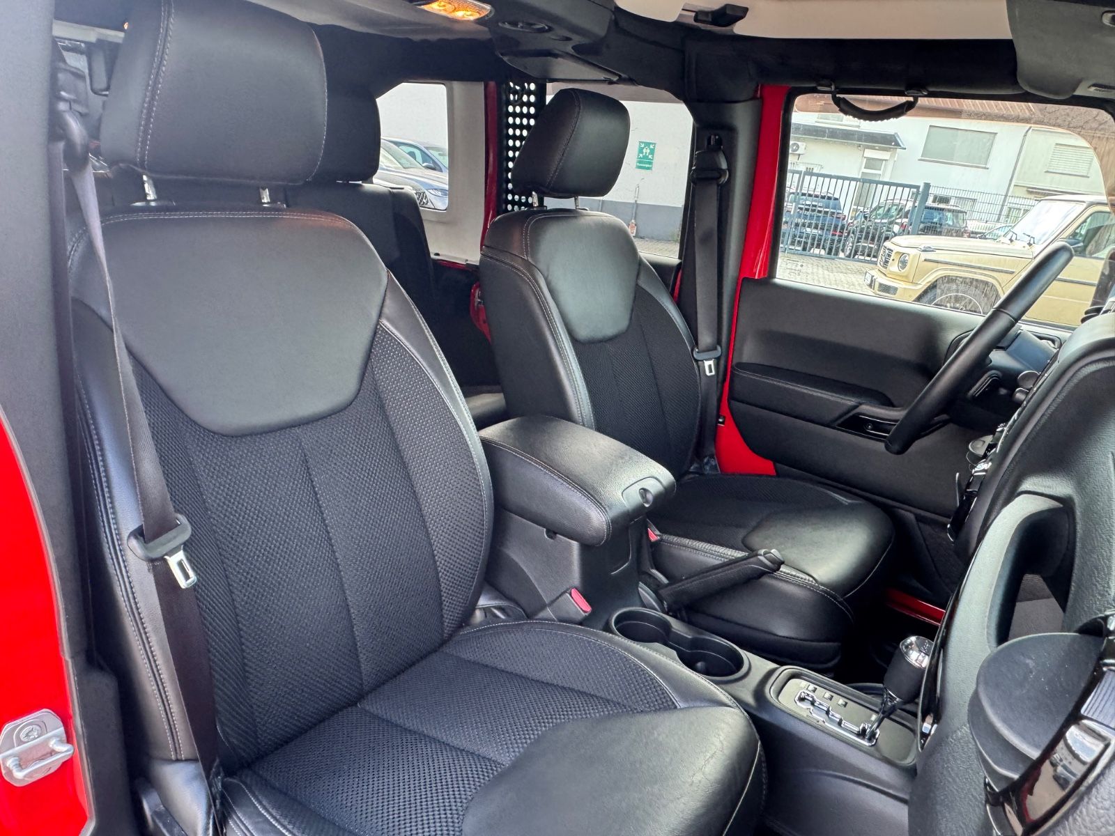 Fahrzeugabbildung Jeep Wrangler Unlimited Night Eagle/SOFT-Top/Daystar/
