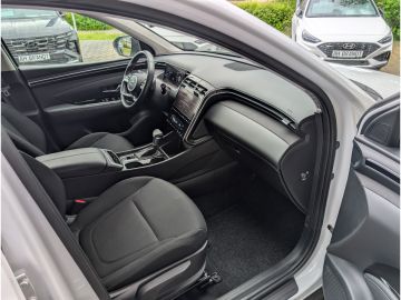 Hyundai TUCSON - 11