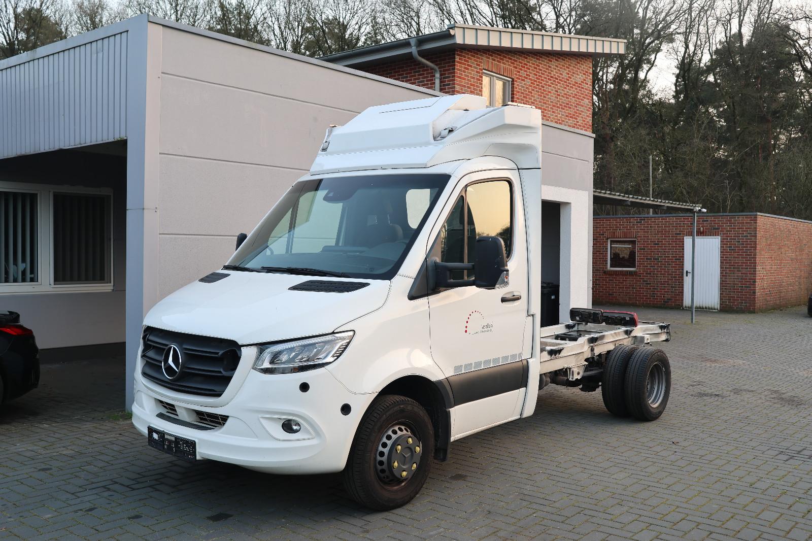 Mercedes-Benz Sprinter III Pritsche RWD/AWD 519 CDI RWD L2