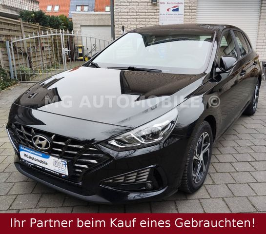 Hyundai i30 1.6 CRDI Trend Limousine 1.Hd R-Kamera LED