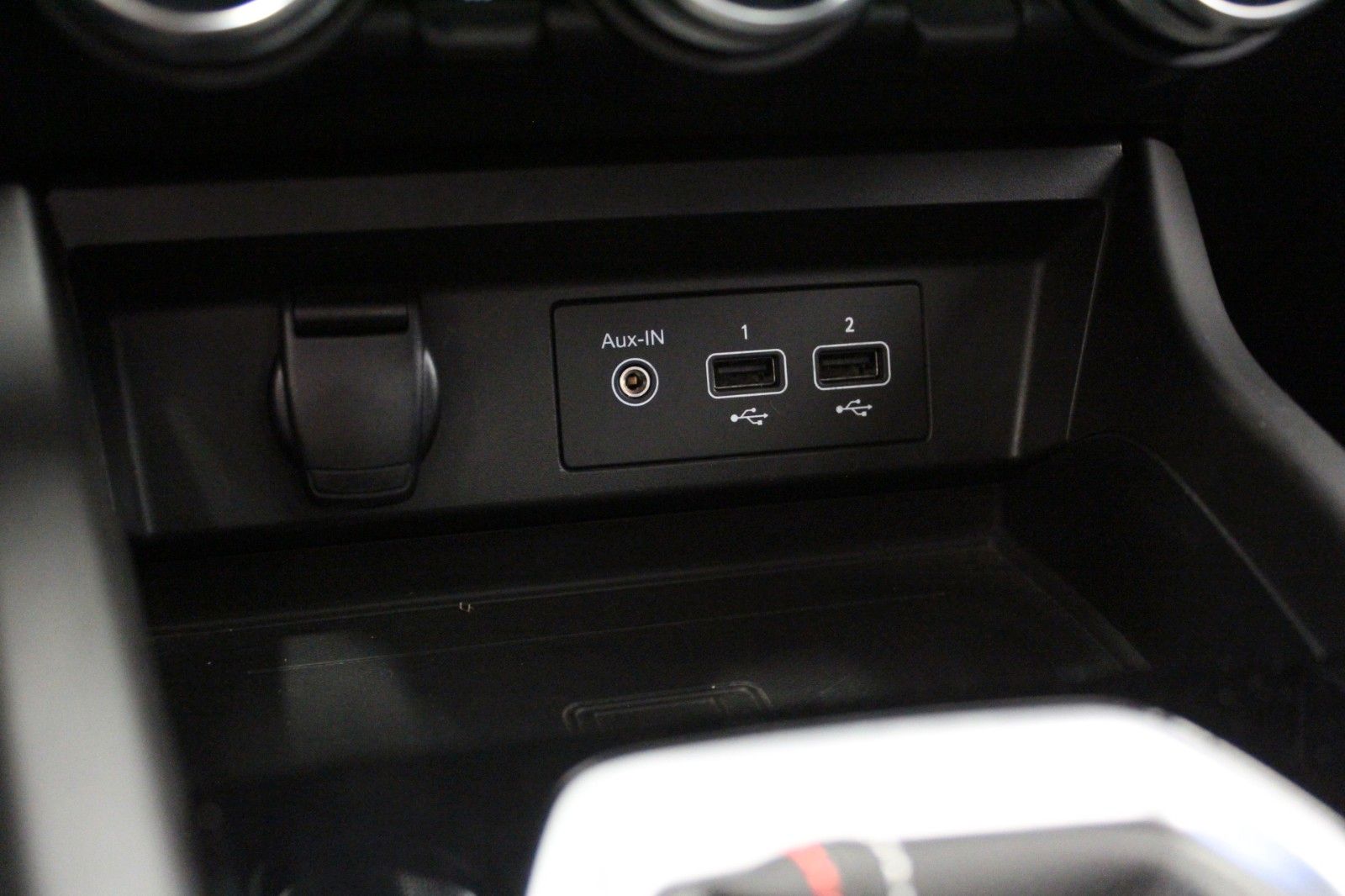 Fahrzeugabbildung Renault Arkana Mild Hybrid 160 EDC R.S. Line*Leder*