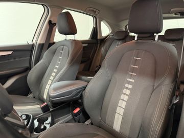 BMW 225 Active Tourer - 12