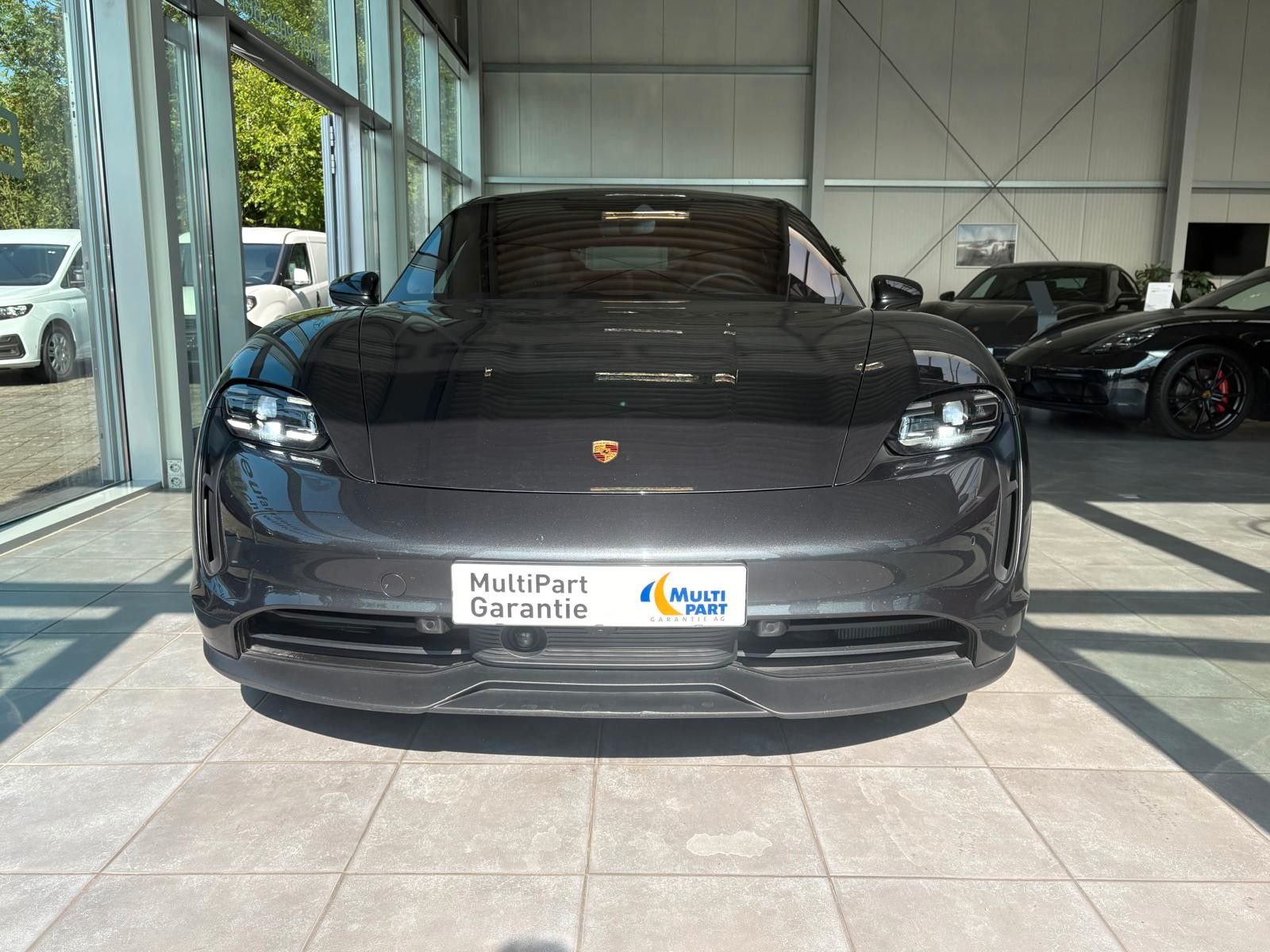Fahrzeugabbildung Porsche Taycan performance 84 kwh, pano,volleder, memory