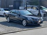 Mercedes-Benz E300 4-Matic - Mercedes-Benz E 300 mit Benzin-Antrieb: Limousine