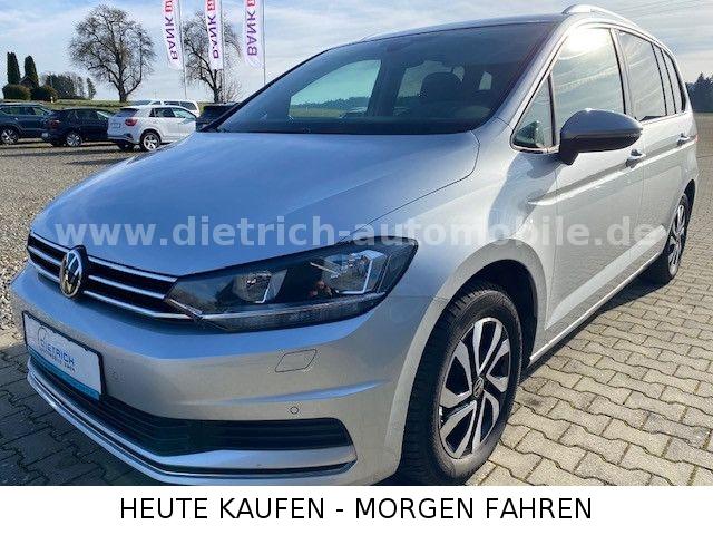 Volkswagen Touran 1,5 TSi ACC AppleCarplay SHZ PDC 7 SITZER