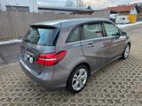 Mercedes-Benz B 220 d 4MATIC DCT - - Mercedes-Benz B 220 von privat