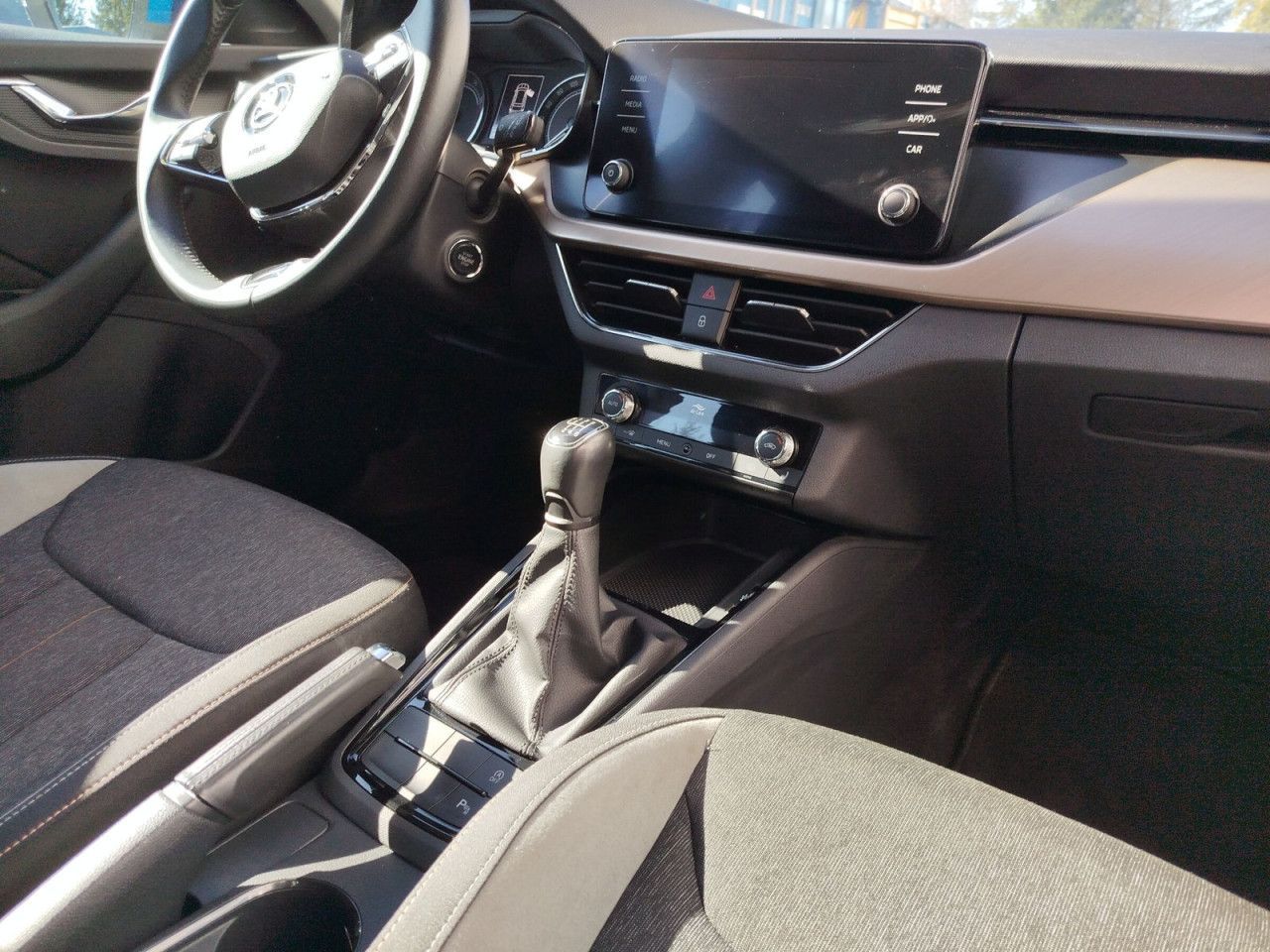 Fahrzeugabbildung SKODA Kamiq Style TS81/1.0 M6FRückfahrkamera
