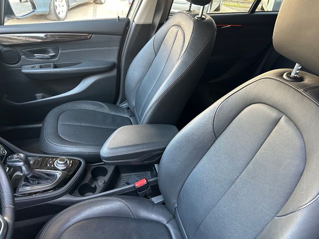 Fahrzeugabbildung BMW 220 Gran Tourer 220 i Luxury Line Automatik Navi