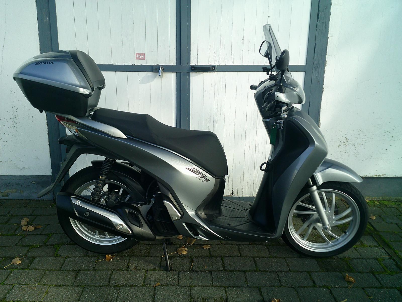 Honda SH 150i ABS *Super Zustand*Topcase+Scheibe*