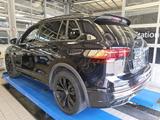 Volkswagen Tiguan R-Line 1.5 TSI PANO/STHZ/IQMATRIX/ - Volkswagen Tiguan: Tsi