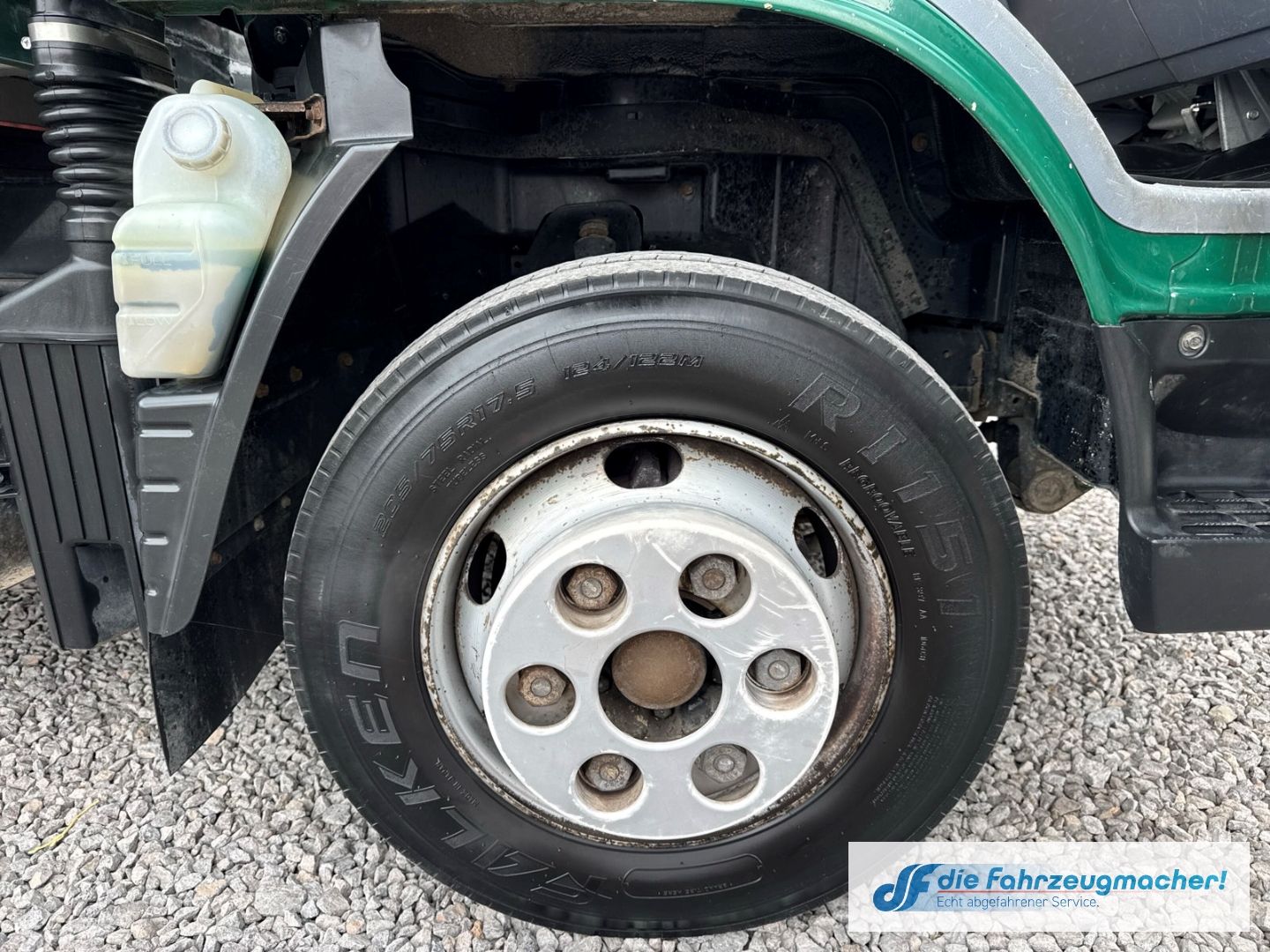 Fahrzeugabbildung Mitsubishi Fuso CANTER eFH Radio