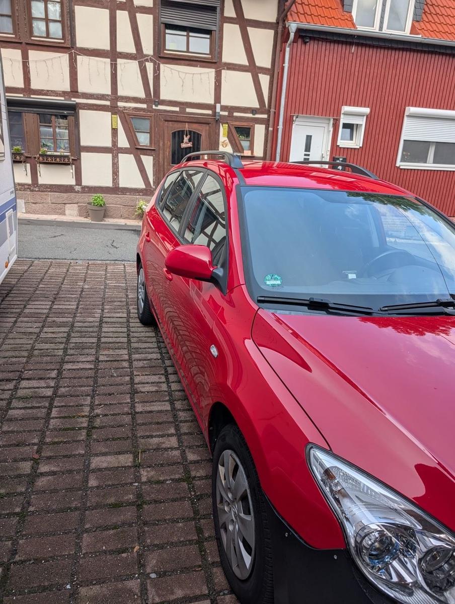 Hyundai i30 2009 — rear view