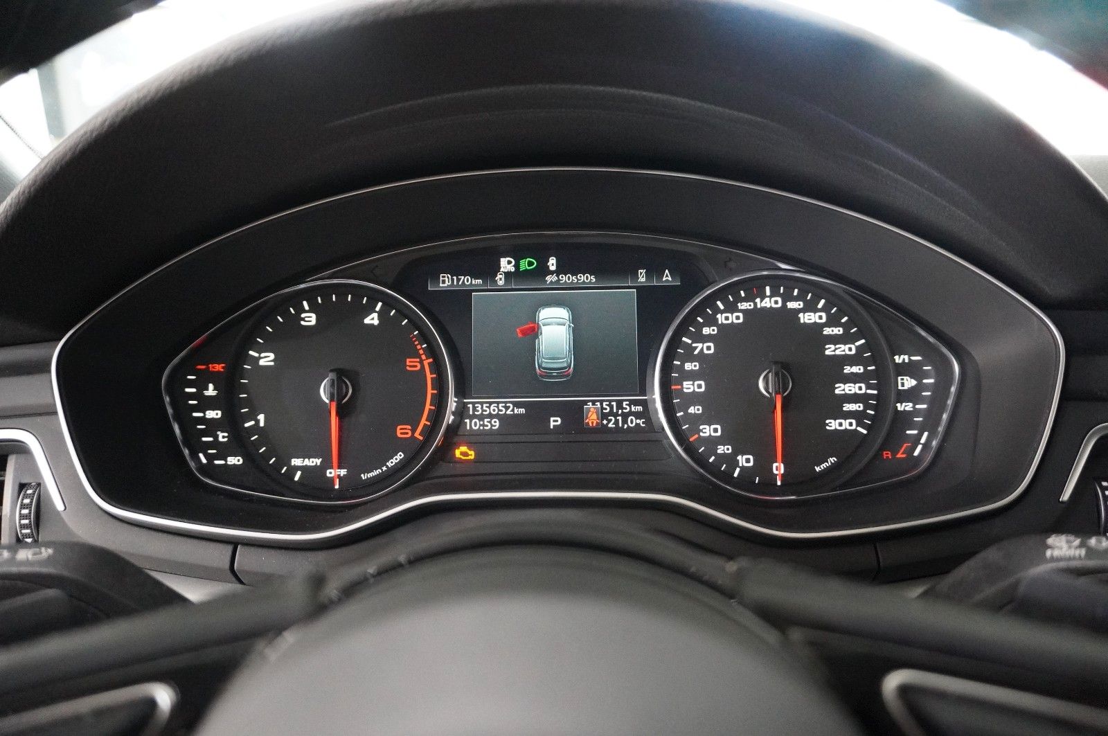 Fahrzeugabbildung Audi A4 Avant 35 TDI S-TRONIC NAVI/LED/KAMERA/SHZ/DAB