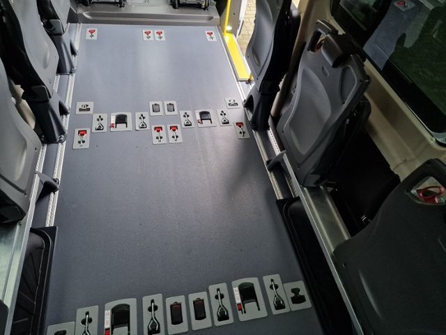 Fahrzeugabbildung Fiat Ducato Rollstuhltranporter Lift 4 Rollstühle