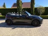 MINI One Cabrio Blackyard
