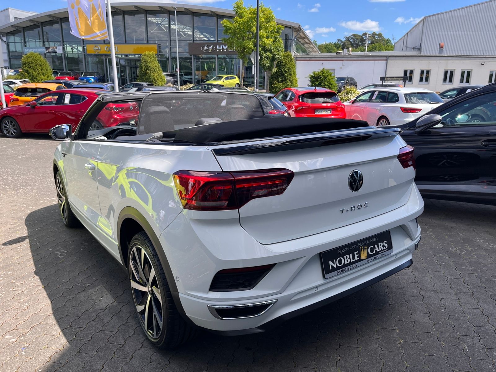Fahrzeugabbildung Volkswagen T-Roc Cabriolet R-Line AHK LED NAVI ALU