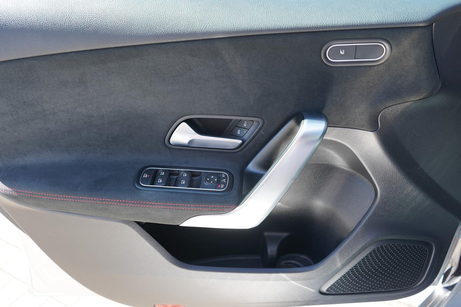 Mercedes-Benz A-Class A200 AMG Line LED Klimaaut. Navi 360° Spurhalte, миниатюра 27