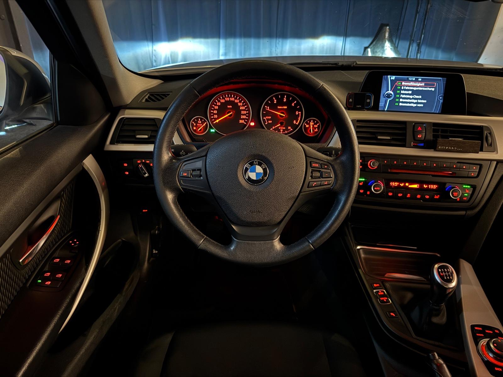 BMW 320d Touring / NAVI / MEMORY