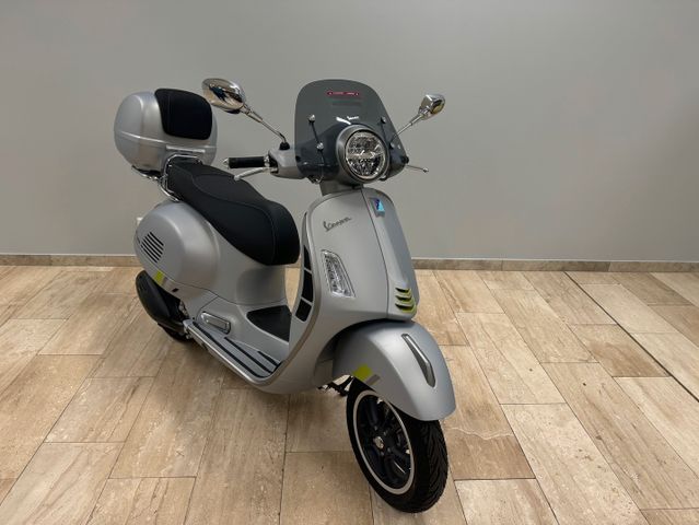 Vespa GTS 300 E5  Supertech-WEIHNACHTSAKTION