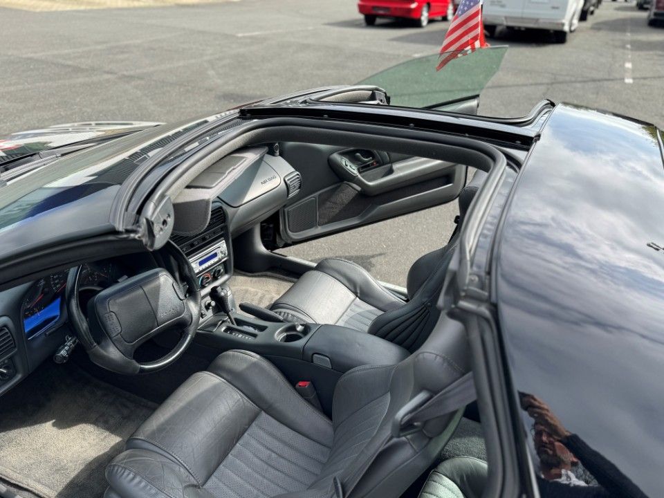 Fahrzeugabbildung Chevrolet Camaro Targa 3.8 deutsches Fzg erst 83.400 KM