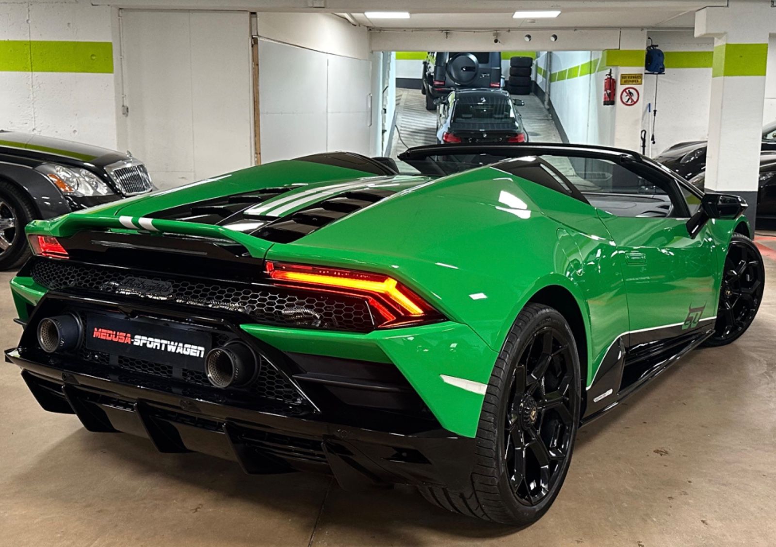 Fahrzeugabbildung Lamborghini HURACAN EVO SPYDER 60 YEARS ANNIVERSARIO 1OF60