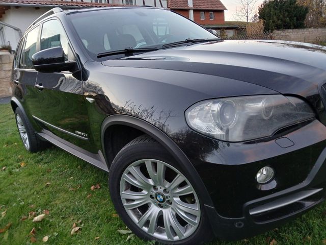 BMW X5 xDrive Diesel schwarz TÜV ruß