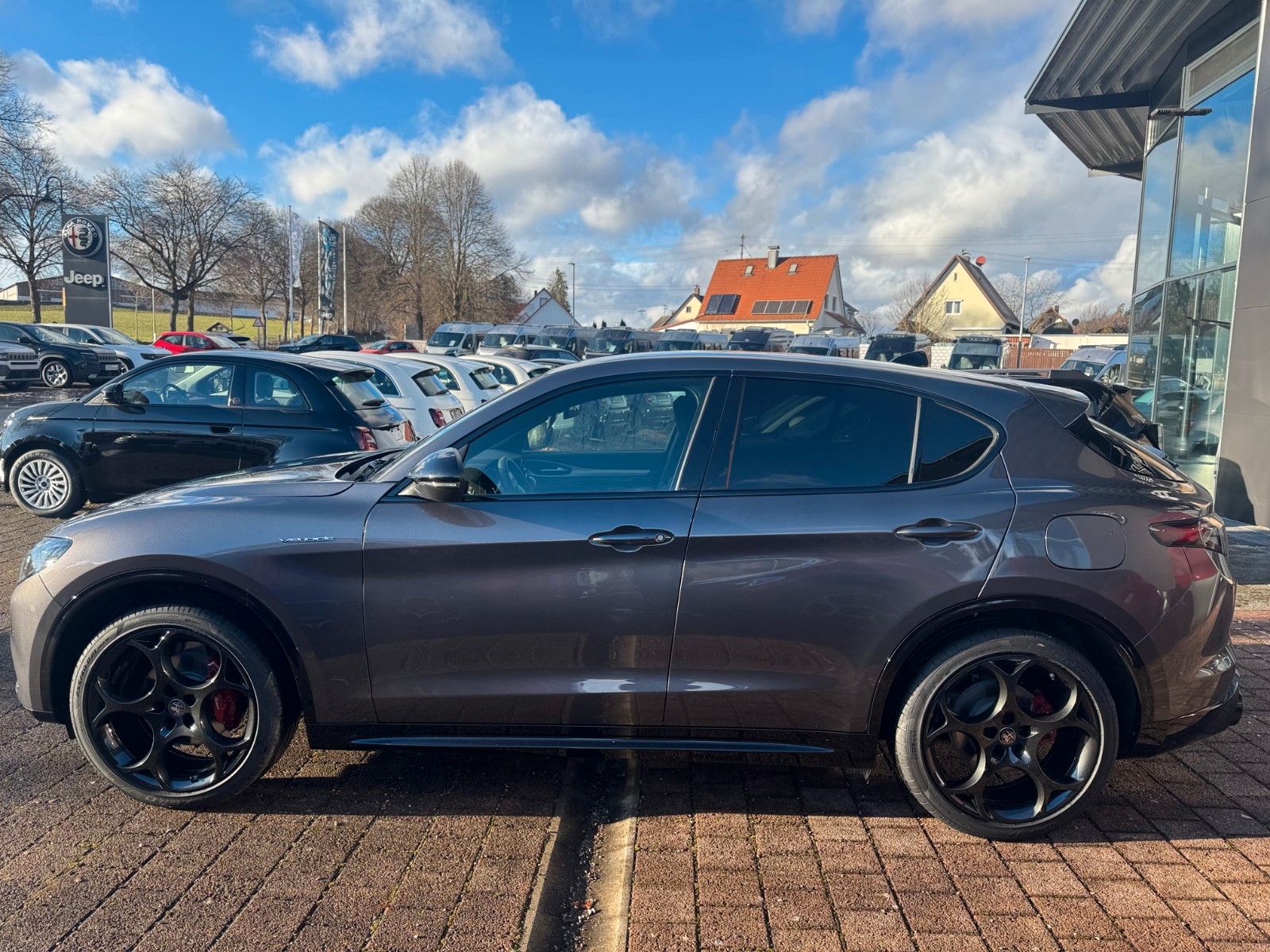 Fahrzeugabbildung Alfa Romeo Stelvio VELOCE 2.0  280PS Q4 NAVI LED LEDER KAME