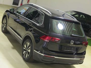Volkswagen Tiguan - 10
