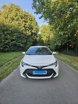 Toyota Corolla 1,2T - - Toyota Gebrauchtwagen in Düren