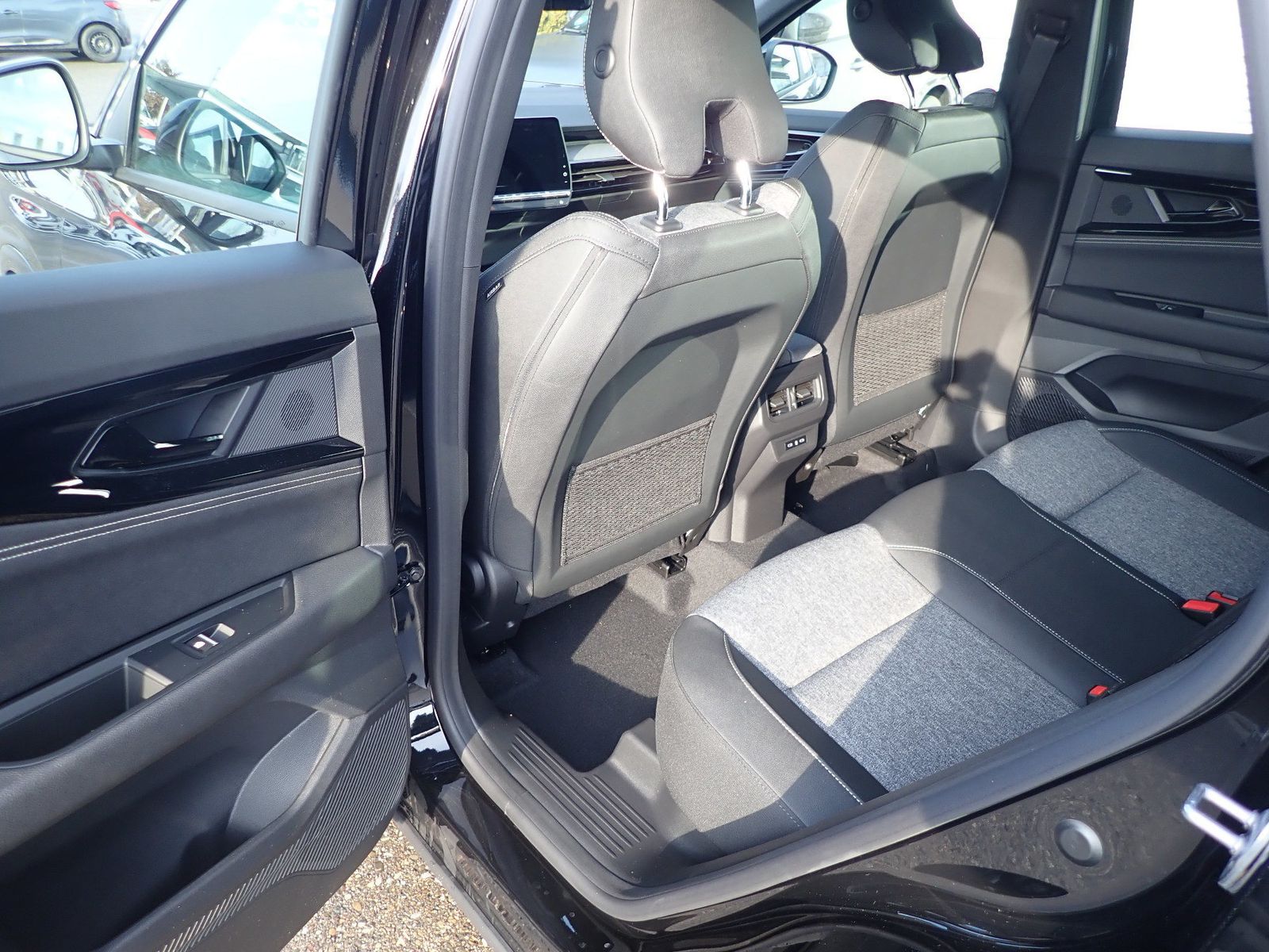 Fahrzeugabbildung Renault Austral Evolution Mild Hybrid 150 Automatik