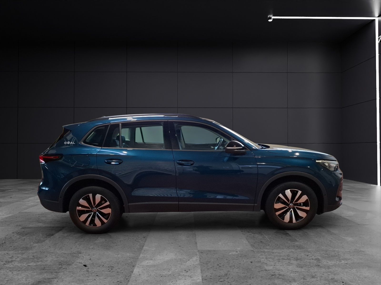 Fahrzeugabbildung Volkswagen Tiguan eTSI  Goal DSG LED AHK Navi AID ACC RFK S