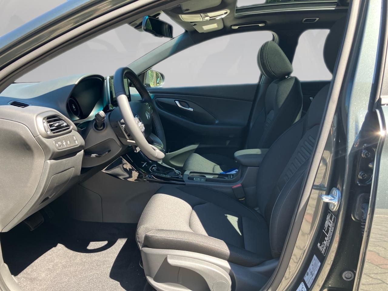 Fahrzeugabbildung Hyundai i30 TREND *PANO*SHZ*LHZ*NAVI*